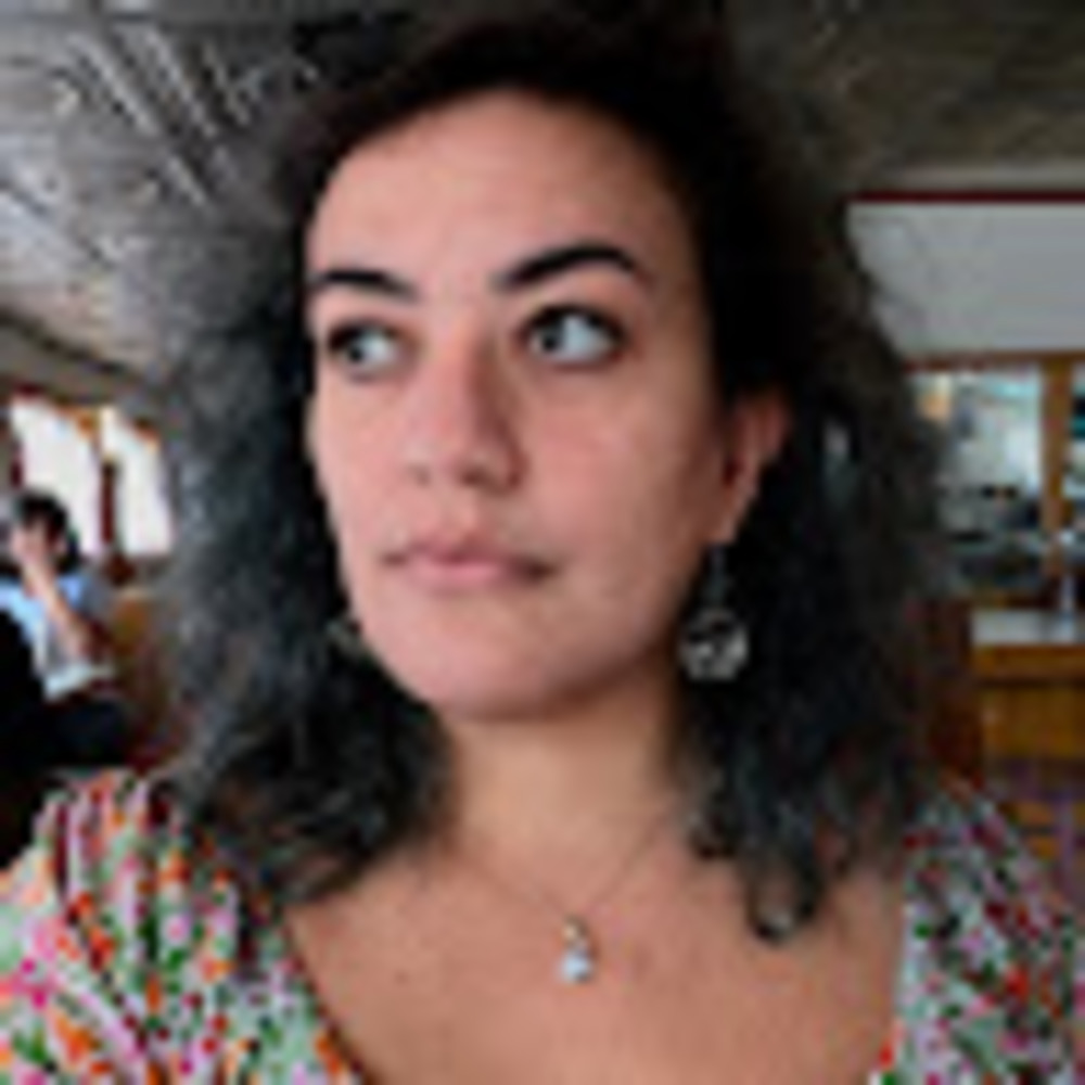 Meet your Posher, Adilia